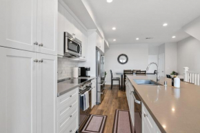 O'side Oasis 4-Bed, 4-Bath Home